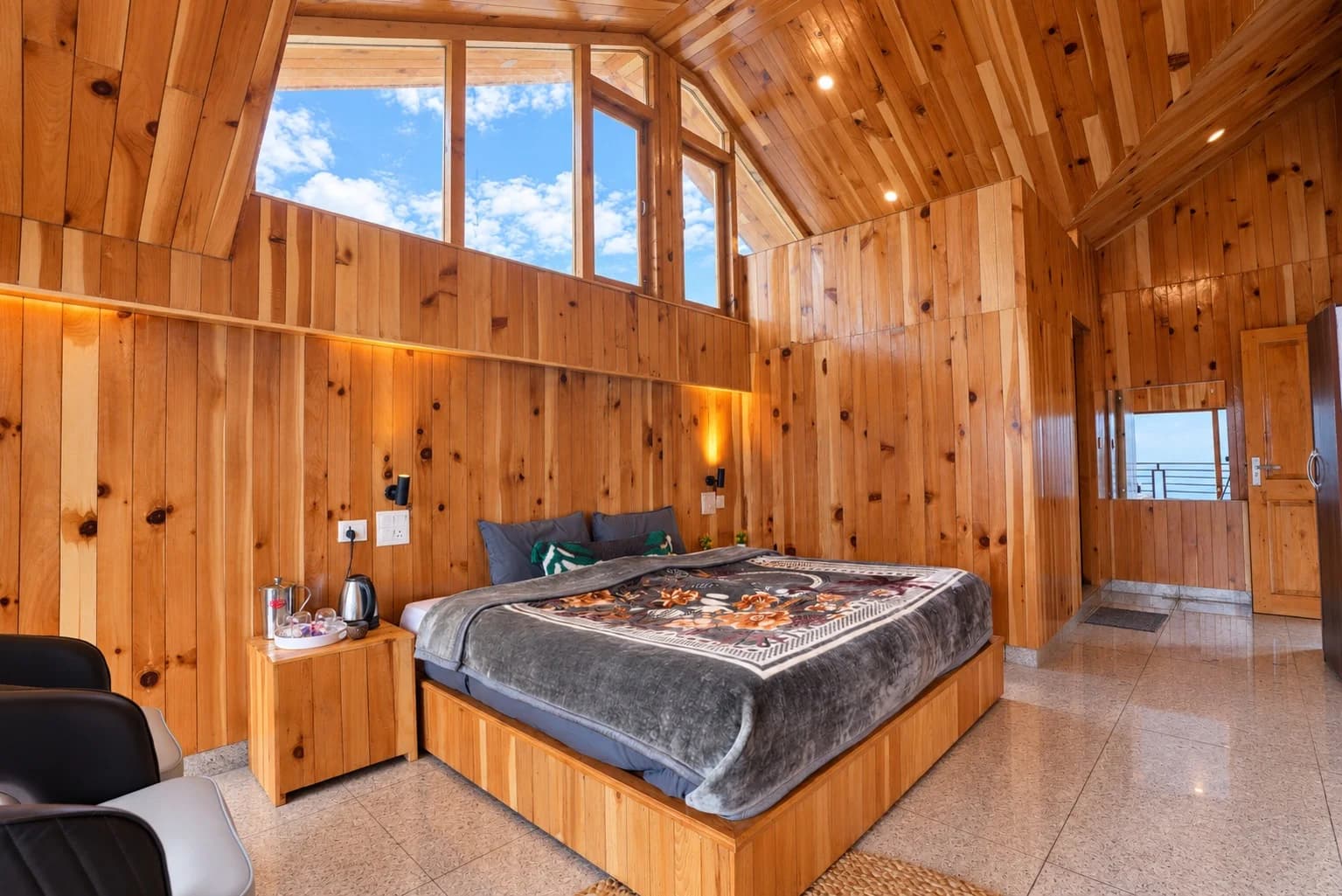 Wooden Attic Panoramic Private Balcony Rooms 2