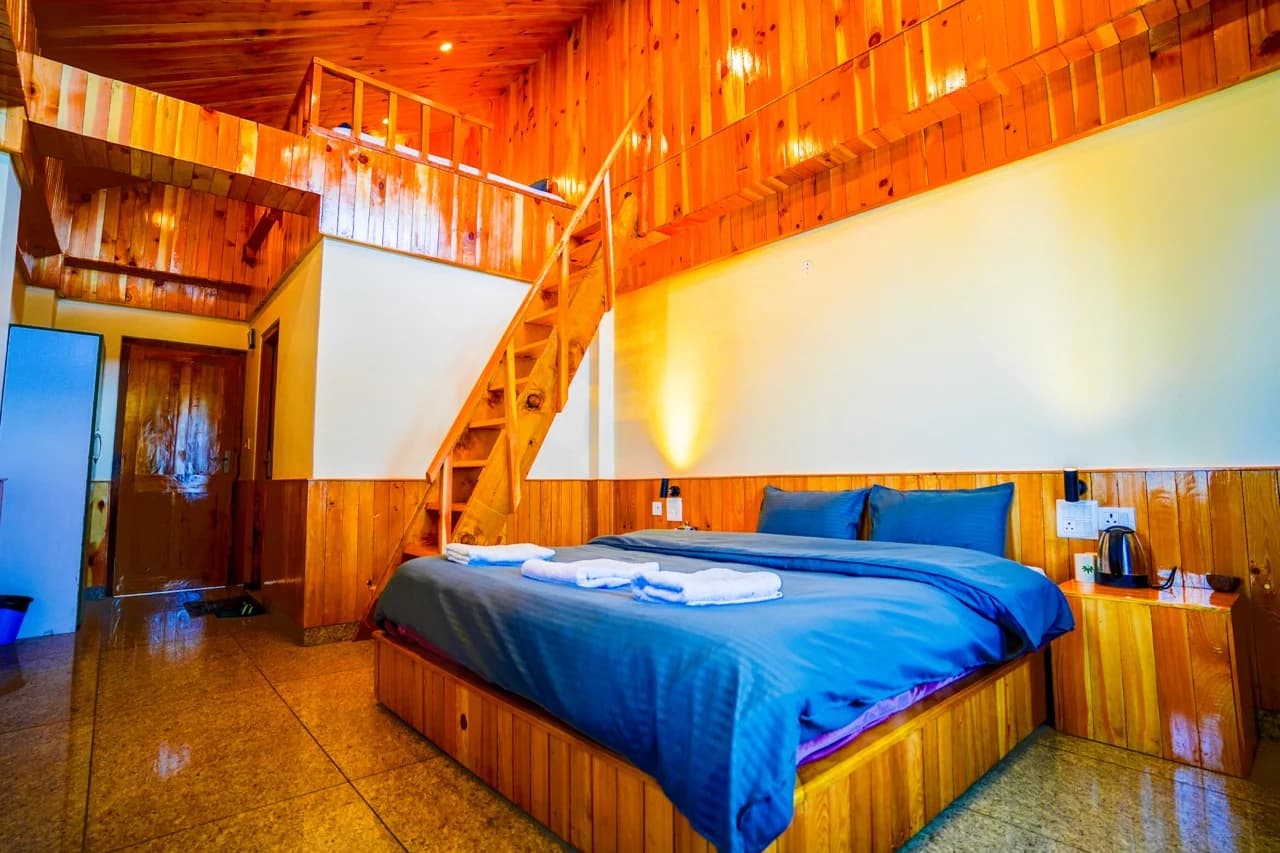 Duplex Room 2 x King Size Beds (Raghupur Fort View) 2